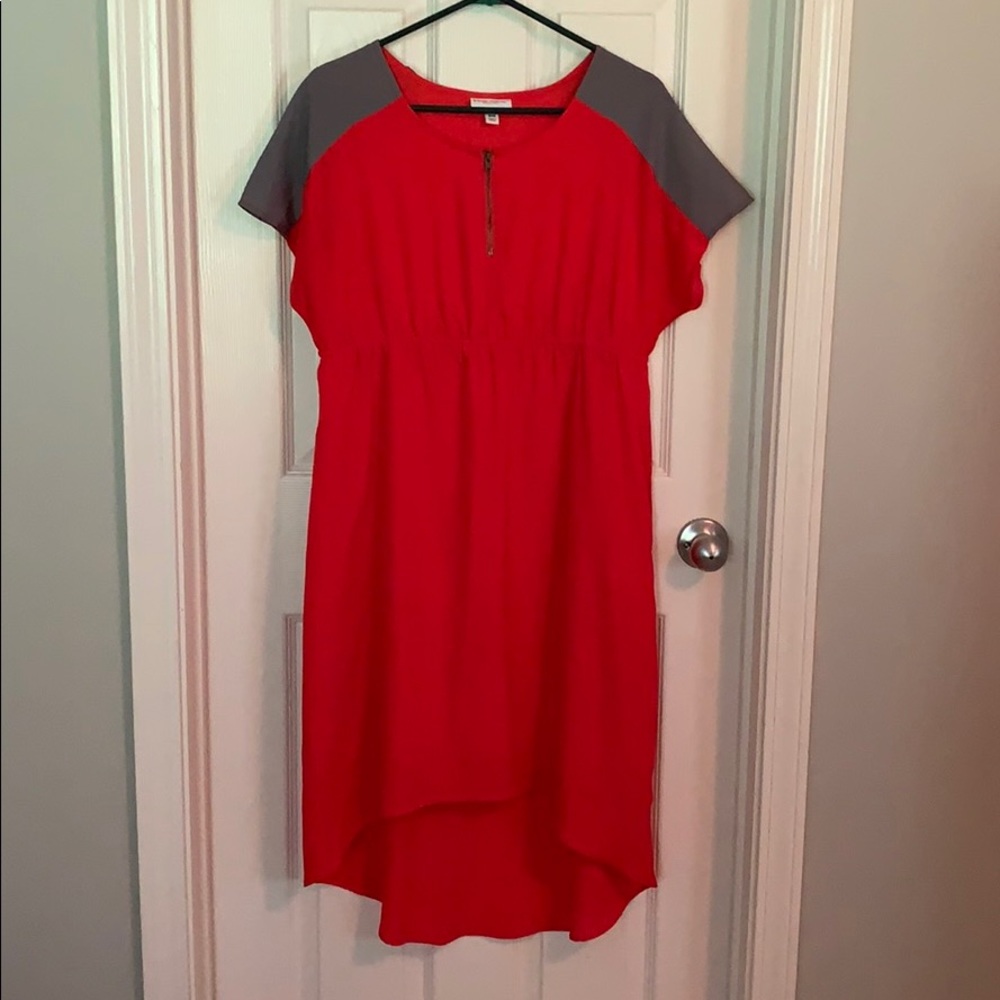 Red maternity dress